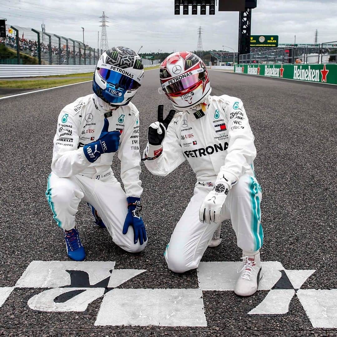 MERCEDES AMG PETRONASさんのインスタグラム写真 - (MERCEDES AMG PETRONASInstagram)「Sayōnara Suzuka 👍✌️ Who was actually in those suits... 👀 Wrong answers only 😂 • #MercedesAMGF1 #MercedesAMG #F1 #PETRONASmotorsports #LH44 #VB77 #JapaneseGP」10月19日 2時30分 - mercedesamgf1