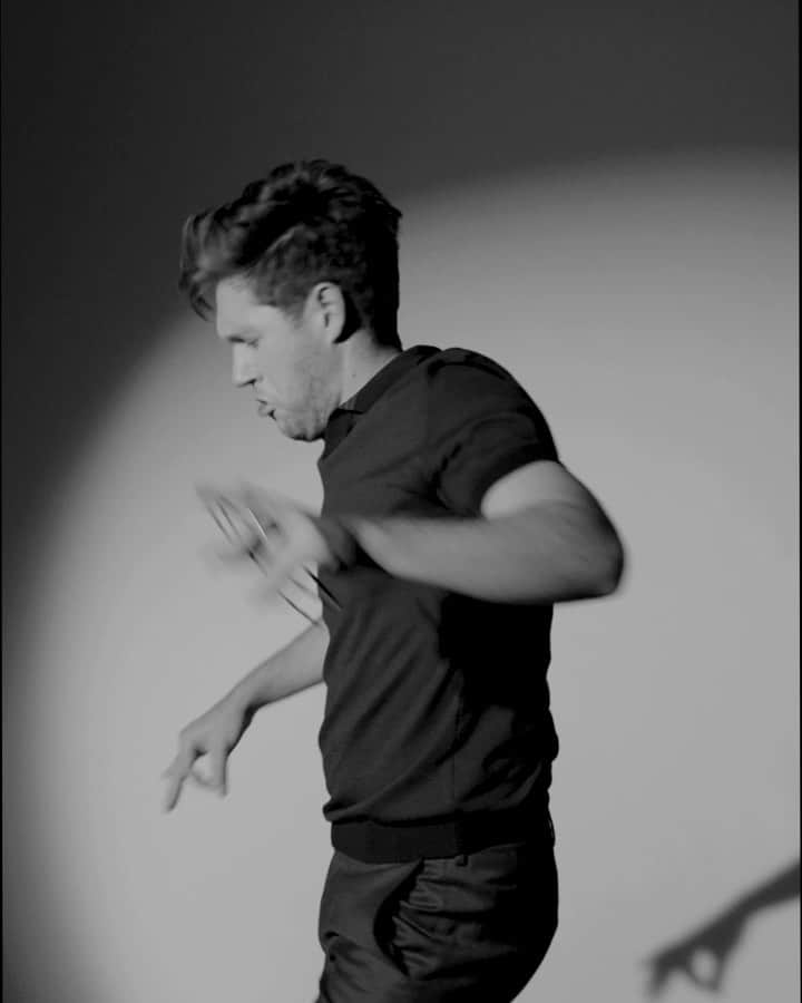 ナイル・ホーランのインスタグラム：「This took me 6 minutes to shoot and i clearly enjoyed myself . Check out the vertical video for #NiceToMeetYa on @spotify’s Today's Top Hits playlist」