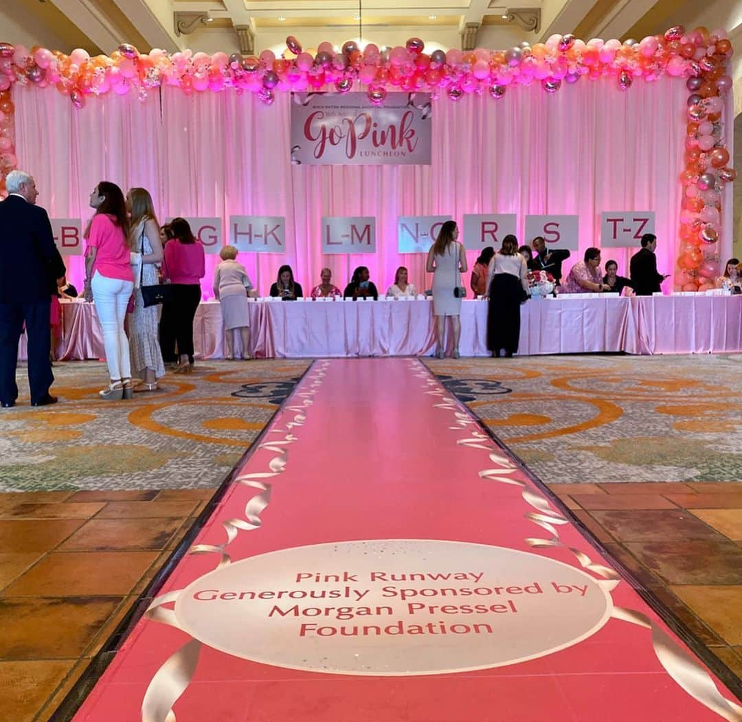 モーガン・プレッセルさんのインスタグラム写真 - (モーガン・プレッセルInstagram)「The Morgan Pressel Foundation is proud to support the @bocaregional and the 16th annual #GoPink Luncheon! Always special driving up and seeing the mammovan parked out front! Great learning about all the advancements our hospital continues to make in the battle against cancer, and interesting hearing Dr. Ken Jeong tell his story supporting his wife through the fight. A cancer diagnosis affects far more than just the patient, as my sister, aunt, grandmother and I know all too well. 💕」10月19日 4時22分 - mpressel