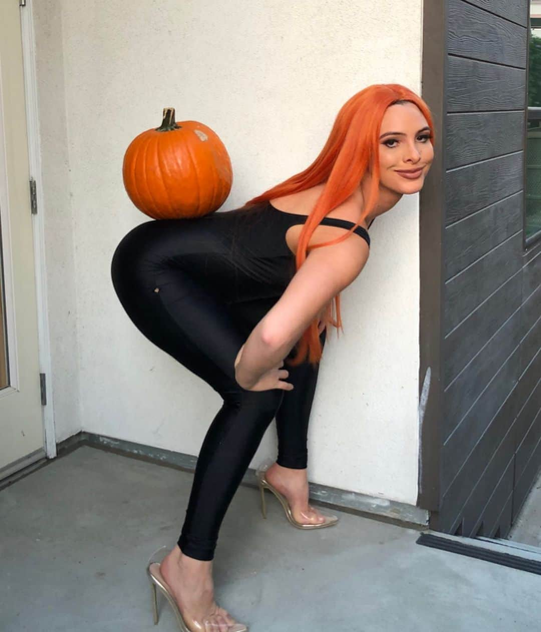 Leleponsさんのインスタグラム写真 - (LeleponsInstagram)「Pumpkin pons 🎃🎃🎃 @lou_flores」10月19日 4時31分 - lelepons