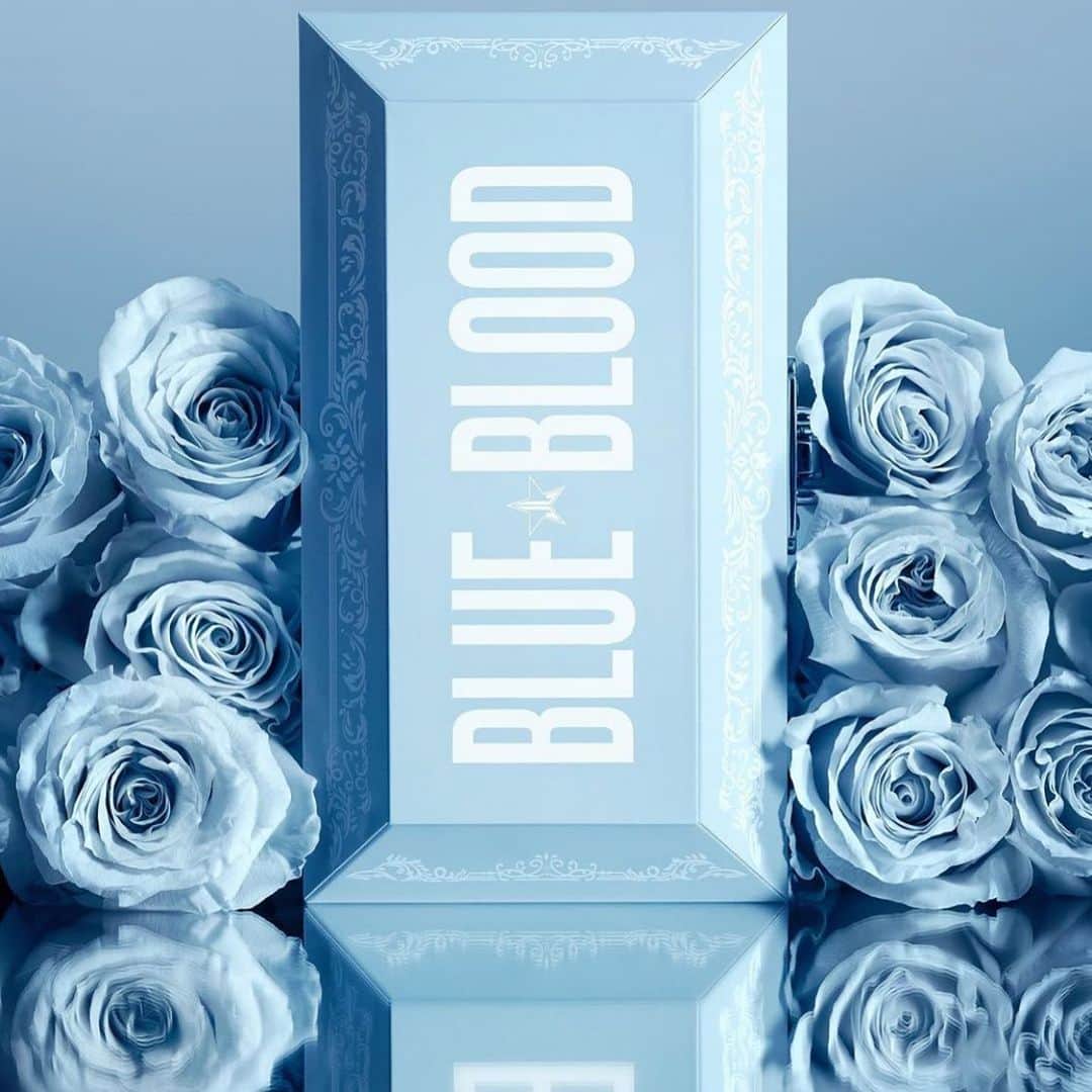 Jeffree Star Cosmeticsさんのインスタグラム写真 - (Jeffree Star CosmeticsInstagram)「Our coveted #BLUEBLOOD palette shot by @dcdg_beauty 💙 Anyone else still obsessing over this packaging?!😭 #jeffreestarcosmetics」10月19日 6時05分 - jeffreestarcosmetics