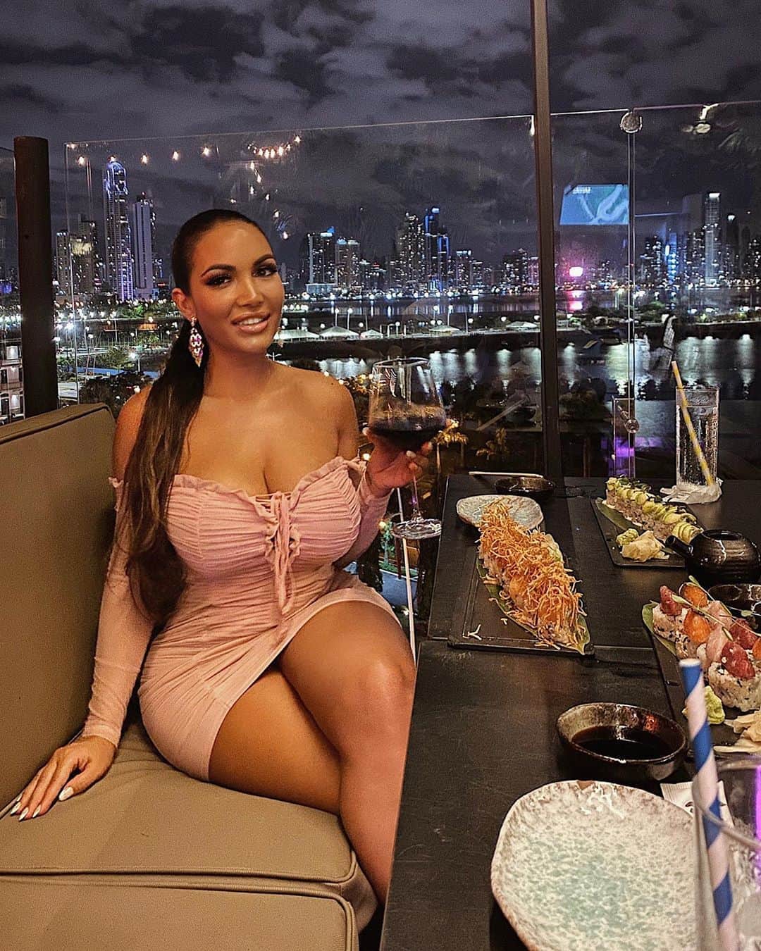 Aylen Aのインスタグラム：「Dress @fashionnova AD ...We liked South America so much the last time we visited that we decided to go to Central America this time and check out Panama City and so far were really enjoying this beautiful city just as much.」