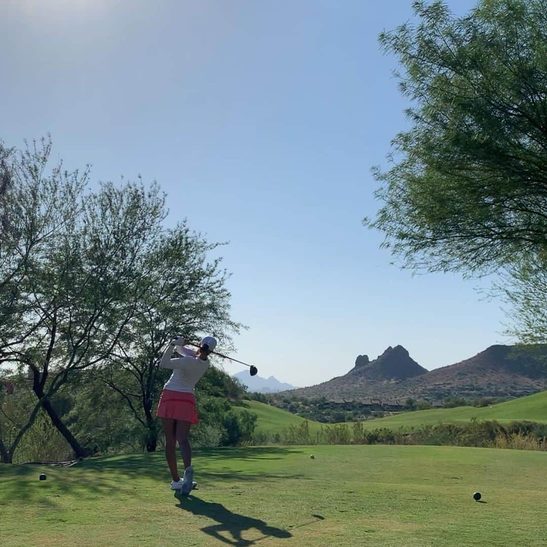 シャイエン・ウッズさんのインスタグラム写真 - (シャイエン・ウッズInstagram)「Always quality practice when I’m home!  Had a chance to play a few different @troon courses while in Phoenix, great prep for the end of the season. #teamtroon @westinkierland @eaglemtngolf @troonnorthgc @obsportsgolf」10月19日 7時17分 - cheyenne_woods