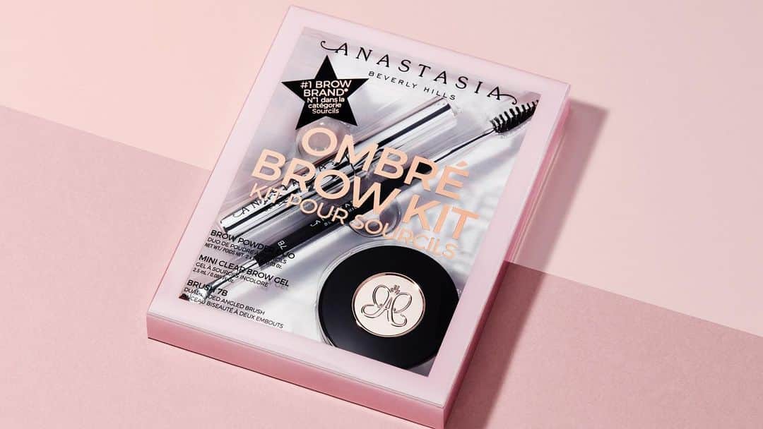 Anastasia Beverly Hillsさんのインスタグラム写真 - (Anastasia Beverly HillsInstagram)「Ombré Brow Kit (swipe left for kit photo) Kit is $30 contains brow powder, brush 7B and mini clear brow gel  Tutorial using this kit by @rebeccaseals  #anastasiabrows #ombrebrowkit」10月19日 7時19分 - anastasiabeverlyhills