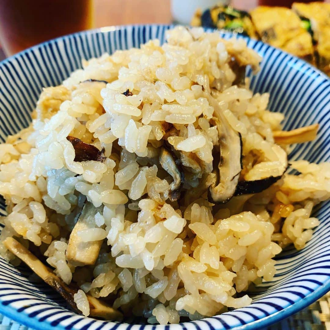 金村義明さんのインスタグラム写真 - (金村義明Instagram)「#朝食#松茸ご飯＆つみれ汁#黒豆玉子焼き#超超超劇うままままままし#アロン#トイプードルの姿をした孫#関西テレビへ#ウラマヨ！#収録へ」10月19日 8時33分 - yoshiaki_kanemura