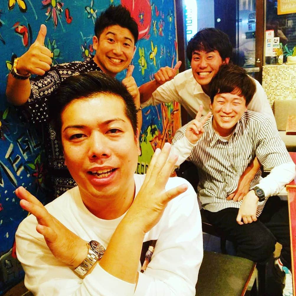 のインスタグラム：「先日。  マルセイユ別府くん・ネイビーズアフロはじりくん・MBS三ツ廣アナウンサーと。  みつひろ君とは初めましてだったけど、初めてとは思えないくらいに、  たぁのぁしぃーーーかったぁ～！！！！！ 😆😆😆😆💨💨💨💨💨🎶🎶🎶🎶🎶✨✨✨✨✨」