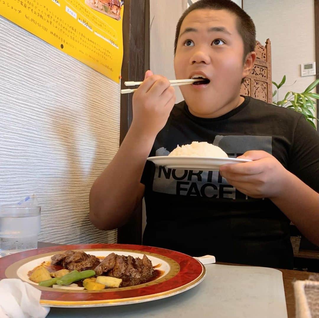 はなわさんのインスタグラム写真 はなわinstagram 佐賀県神埼市にある洋食 創作厨房 時代屋 家族みんなが大好きなお店 久しぶりに行きましたー お肉と大盛りご飯にテンション上がる龍ちゃん うんまっ しょうり君は ハンバ グ ママは海老ドリア