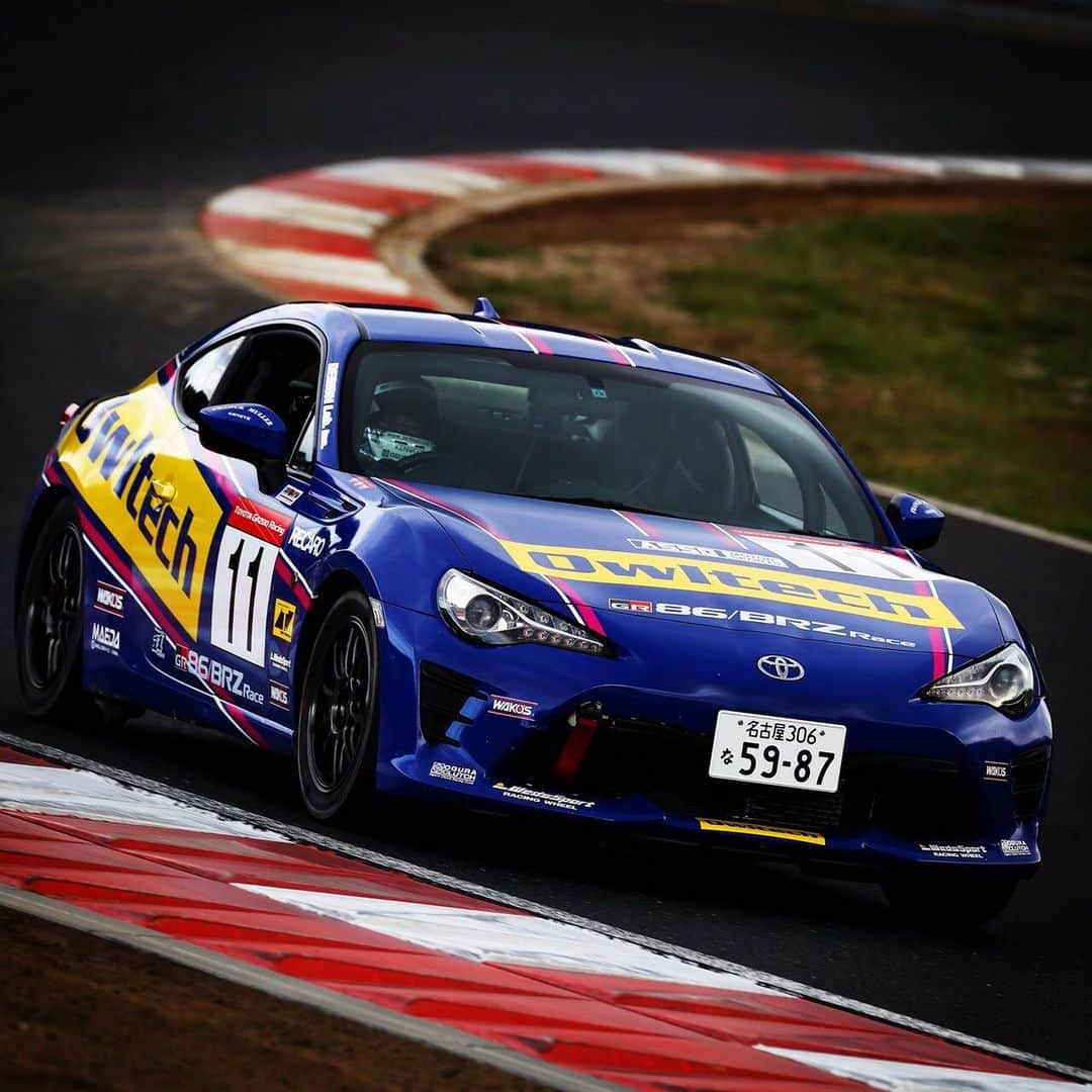 脇阪寿一さんのインスタグラム写真 - (脇阪寿一Instagram)「三橋仁明写真館 #gr86brzrace #rd8  #race1 #10th  #assomotorsports #owltech  #wakos #showabrakefluid」10月19日 18時18分 - juichiwakisaka