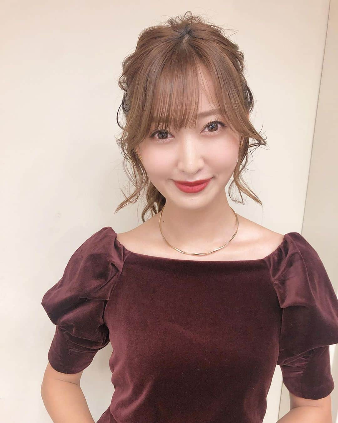 佐達ももこさんのインスタグラム写真 - (佐達ももこInstagram)「今日はずーっと楽しみにしてた日🥺❤️﻿ ﻿ SHIMAのゆきえちゃん﻿ @yukie_fujitani アレンジ🥰﻿ ﻿ どこから見ても可愛い最高🥺👏﻿ ﻿ どきどき😍いってきまーす！﻿ ﻿ ﻿ #hairarrange#SHIMA#ポニーテールアレンジ#ヘアアレンジ ﻿」10月19日 18時33分 - sadamomodayo