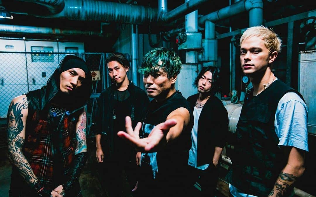 Sugiさんのインスタグラム写真 - (SugiInstagram)「“THE SIDE EFFECTS ONE MAN TOUR 2019”  広島クラブクアトロ Photos by @yamada_mphoto  #coldrain #thesideeffects」10月19日 18時34分 - sugi_coldrain