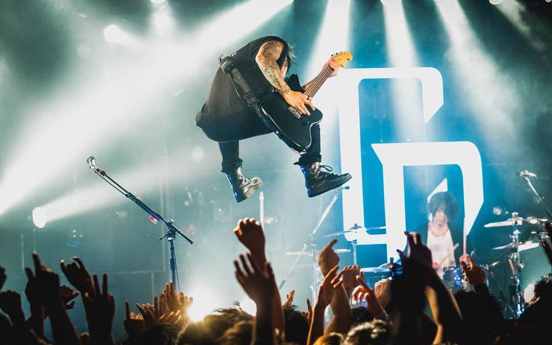 Sugiさんのインスタグラム写真 - (SugiInstagram)「“THE SIDE EFFECTS ONE MAN TOUR 2019”  広島クラブクアトロ Photos by @yamada_mphoto  #coldrain #thesideeffects」10月19日 18時34分 - sugi_coldrain