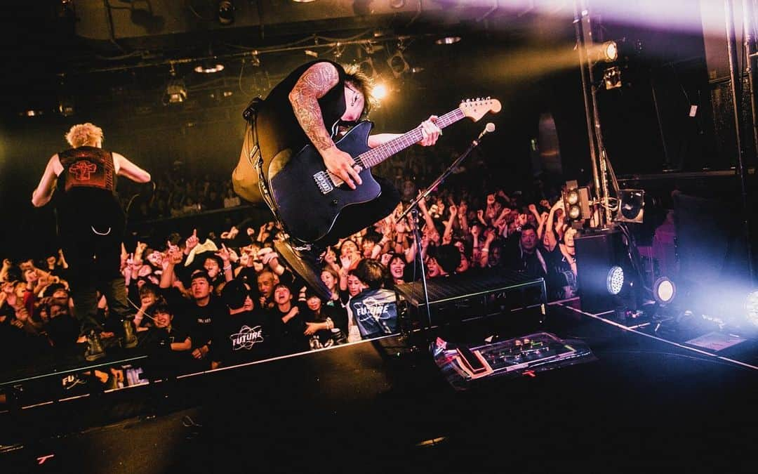 Sugiさんのインスタグラム写真 - (SugiInstagram)「“THE SIDE EFFECTS ONE MAN TOUR 2019”  広島クラブクアトロ Photos by @yamada_mphoto  #coldrain #thesideeffects」10月19日 18時34分 - sugi_coldrain