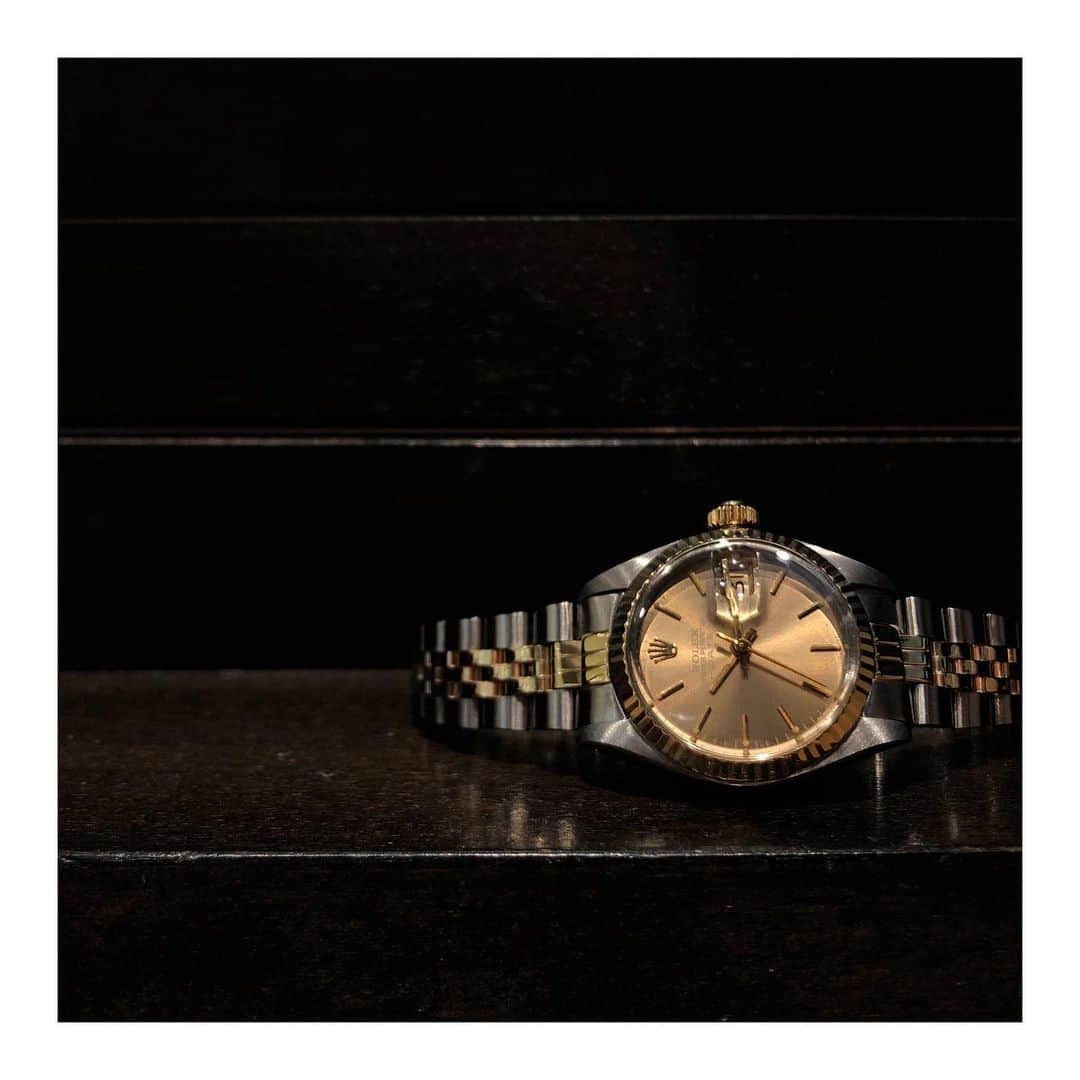 HIROBさんのインスタグラム写真 - (HIROBInstagram)「-HIROB横浜店- Antique Rolex oyster No.19003890-581630 ¥360,000+tax  ブロンズのフェイスが上品なオイスターのコンビネーションタイプ。 是非、店頭にてお試しくださいませ。  tel:045-444-3381﻿ ﻿ #hirob﻿ #hirobyokohama﻿ #baycrews﻿ #antiquerolex #antique #vintage #rolex #baycrews #yokohamalumine #lumineyokohama #lumine #yokohama #watch ﻿ #ヒロブ﻿ #ヒロブ横浜﻿ #ベイクルーズ﻿ #ヴィンテージ #アンティークロレックス #アンティーク #ロレックス #ベイクルーズ #ルミネ横浜 #横浜ルミネ #ルミネ #横浜 #時計  #勞力士 #劳力士 #横滨 #橫濱 #觀看 #观看」10月19日 18時44分 - hirob.jp