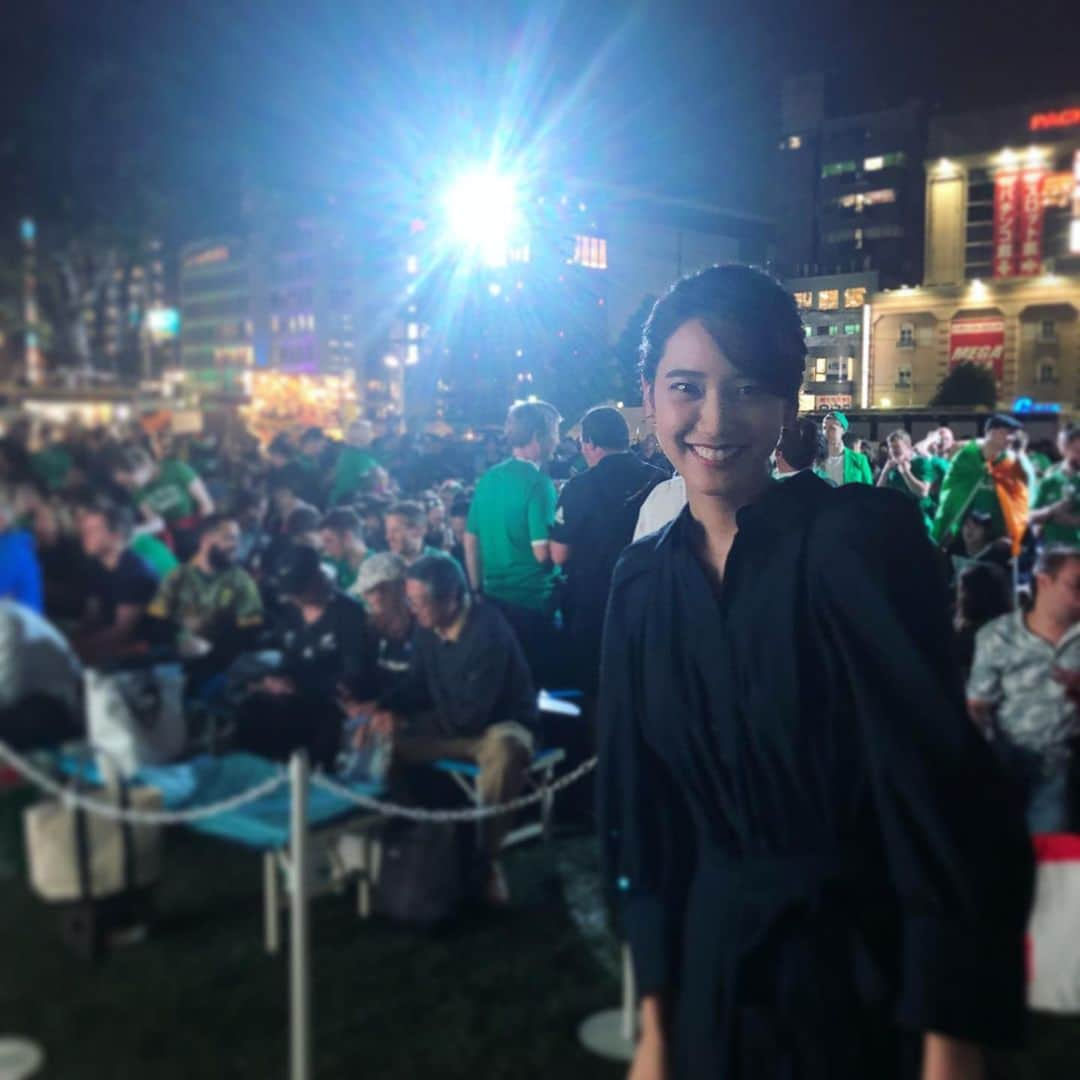 山崎紘菜さんのインスタグラム写真 - (山崎紘菜Instagram)「🏉 RWC2019 準々決勝 「イングランドvsオーストラリア」 パブリックビューイングにお越し下さった皆さん ありがとうございました！ 沢山の方と一緒に観戦できて楽しかったです😳 決勝トーナメント、いきなり熱い。。。熱すぎる。。。 #外国のサポーターの方でいっぱい #一瞬ここは日本だって忘れた #ファンゾーンin東京 #調布会場 #rwc2019 #tokyo」10月19日 18時59分 - hirona_yamazaki