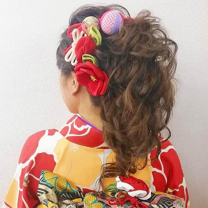 京都ヘアセット&着付け専門サロン夢館(ゆめやかた) さんのインスタグラム写真 - (京都ヘアセット&着付け専門サロン夢館(ゆめやかた) Instagram)「. . 振袖にポニーテール♥️ . #ヘアセット #ヘアアレンジ #ヘアメイク #アップヘア #アップスタイル #セットサロン #髪型 #ヘアカタログ #京都 #kyoto #夢館 #yumeyakata #hairset #hairarrange  #髪飾り #hairaccessories #成人式 #成人式ヘア #成人式ヘアセット #뷰스타그램 #교토 #髮型設計 #振袖 #振袖ヘア #ポニーテール」10月19日 10時48分 - yumeyakatabeauty