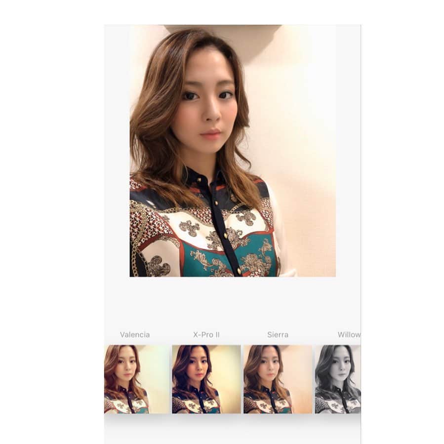 矢吹世奈のインスタグラム：「・ お久しぶりです✨ 私は元気です💪🏼 みなさんは元気ですか？ 寒くなってきたので 風邪とかひかないように しましょうね😠❤️ ・ 昨晩は蛇の夢を見ました😏🐍💚 #だから何 #ということで稽古行ってきます」