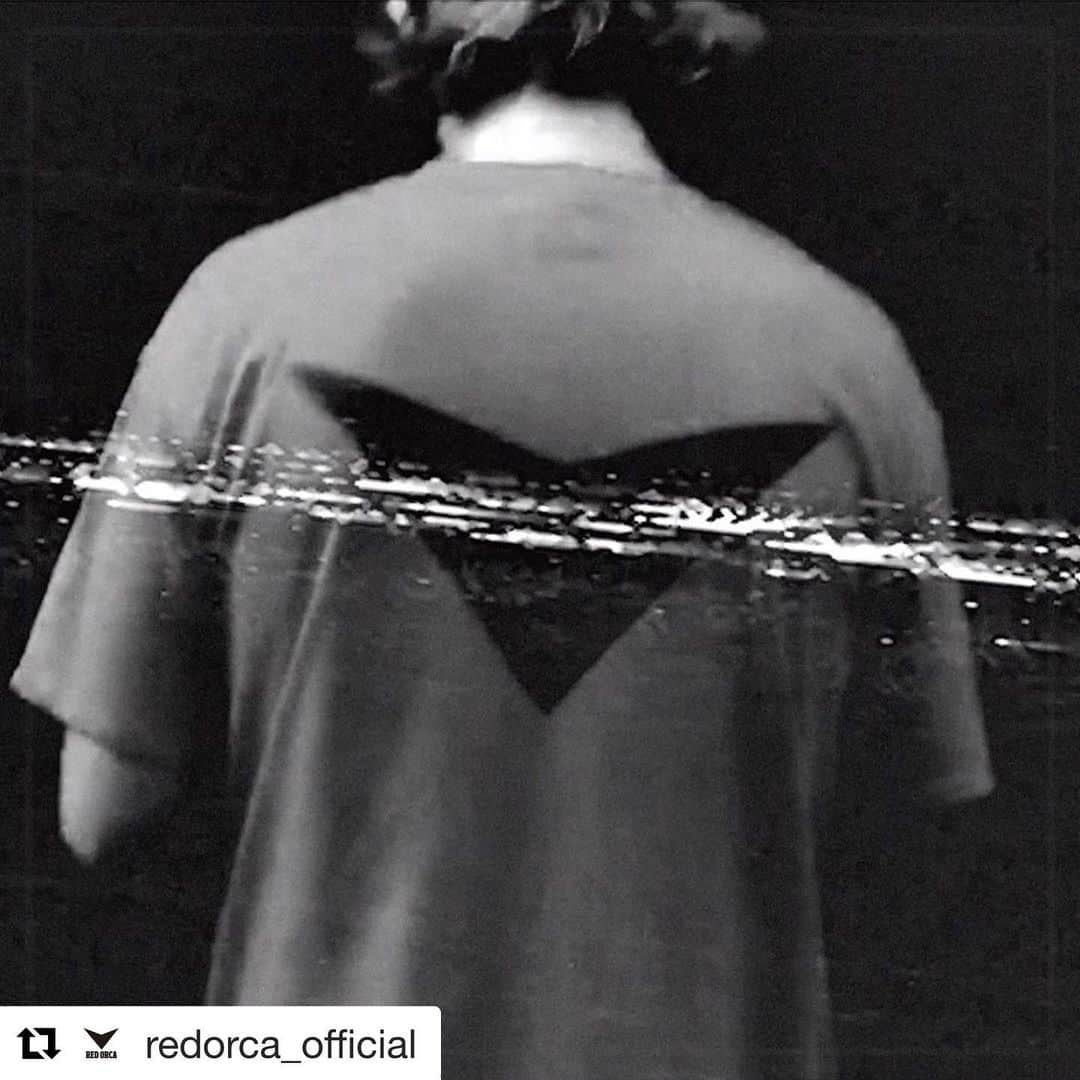 金子ノブアキさんのインスタグラム写真 - (金子ノブアキInstagram)「#Repost @redorca_official with @get_repost ・・・ 【RED ORCA・大阪公演】 RED ORCA大阪公演のチケット2次先行が本日スタート！ 12/20(金)大阪・ROCK TOWN 受付期間：10/20(日)23:59まで ※対バンは後日発表。 https://eplus.jp/redorca2019w/ #金子ノブアキ #nobuakikaneko #REDORCA」10月19日 12時04分 - nobuakikaneko_official