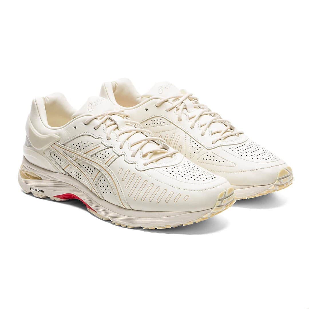 HYPEBEASTさんのインスタグラム写真 - (HYPEBEASTInstagram)「@hypebeastkicks: @asics has given its GEL-Kayano 25, Metarun SPS, and GEL-Kinsei models lavish makeovers for a new “Japan Collection.” Swipe to check out the elegant leather takes on the high-performance running silhouettes. The pack is available now at @asics_japan's website.⁠⠀ Photo: ASICS Japan⁠⠀」10月19日 12時52分 - hypebeast