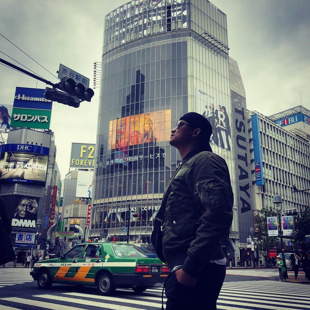 トニー・ジャーのインスタグラム：「Great day.」