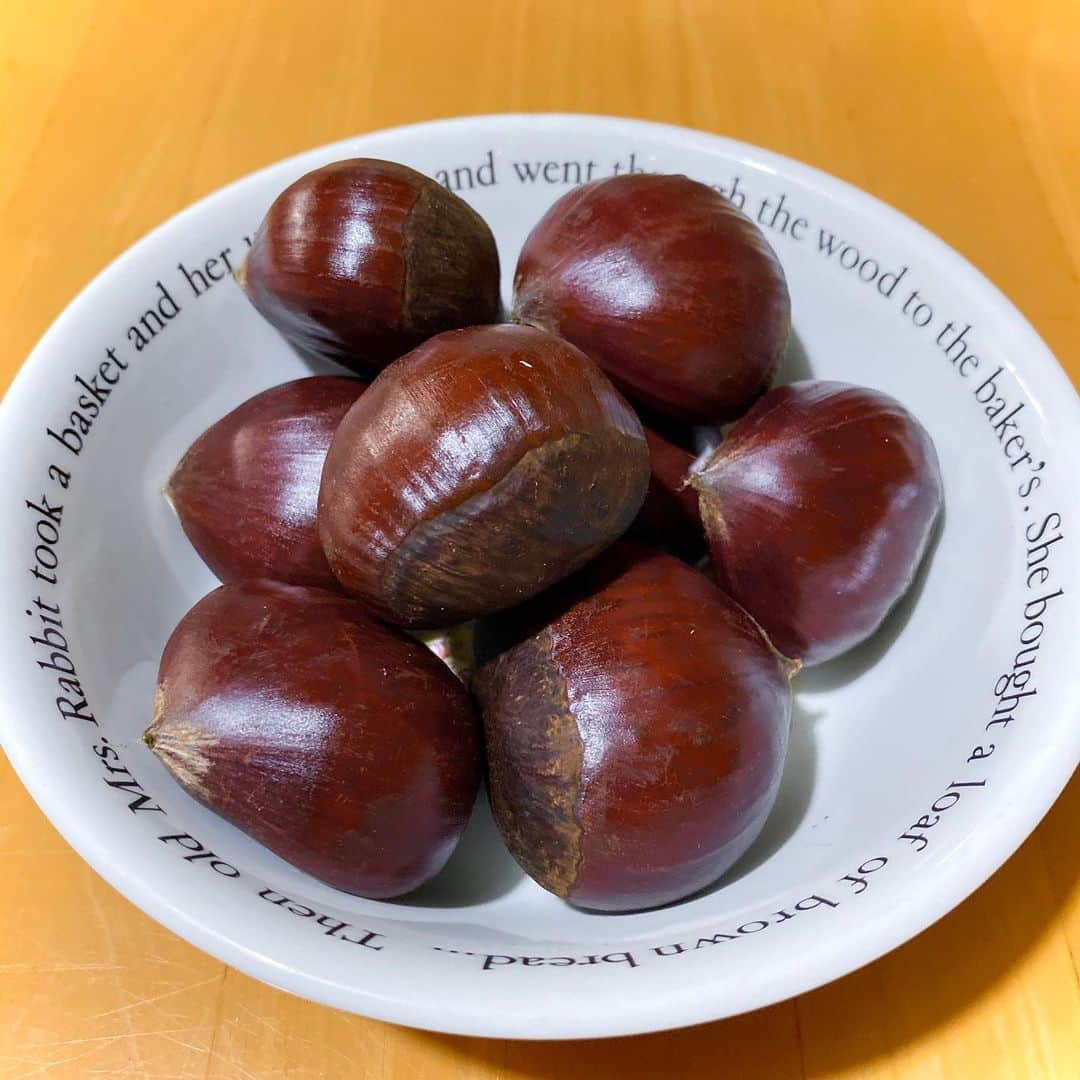 野間美由紀のインスタグラム：「小布施の栗をいただきます🌰」