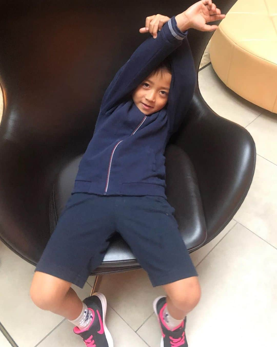 市川海老蔵 （11代目）さんのインスタグラム写真 - (市川海老蔵 （11代目）Instagram)「* Kids went to the dentist.  As their teeth are falling out I decided they should go on a regular basis.  2人は歯医者さんへ🦷  歯抜けたり あるので 定期的に行くことにしました。  #市川海老蔵 #海老蔵 #成田屋 #歌舞伎 #ABKAI #ABMORI #ebizoichikawa #ebizo #kabuki #thunderparty #theater #theaterarts #actor #japan #classic」10月19日 16時47分 - ebizoichikawa.ebizoichikawa