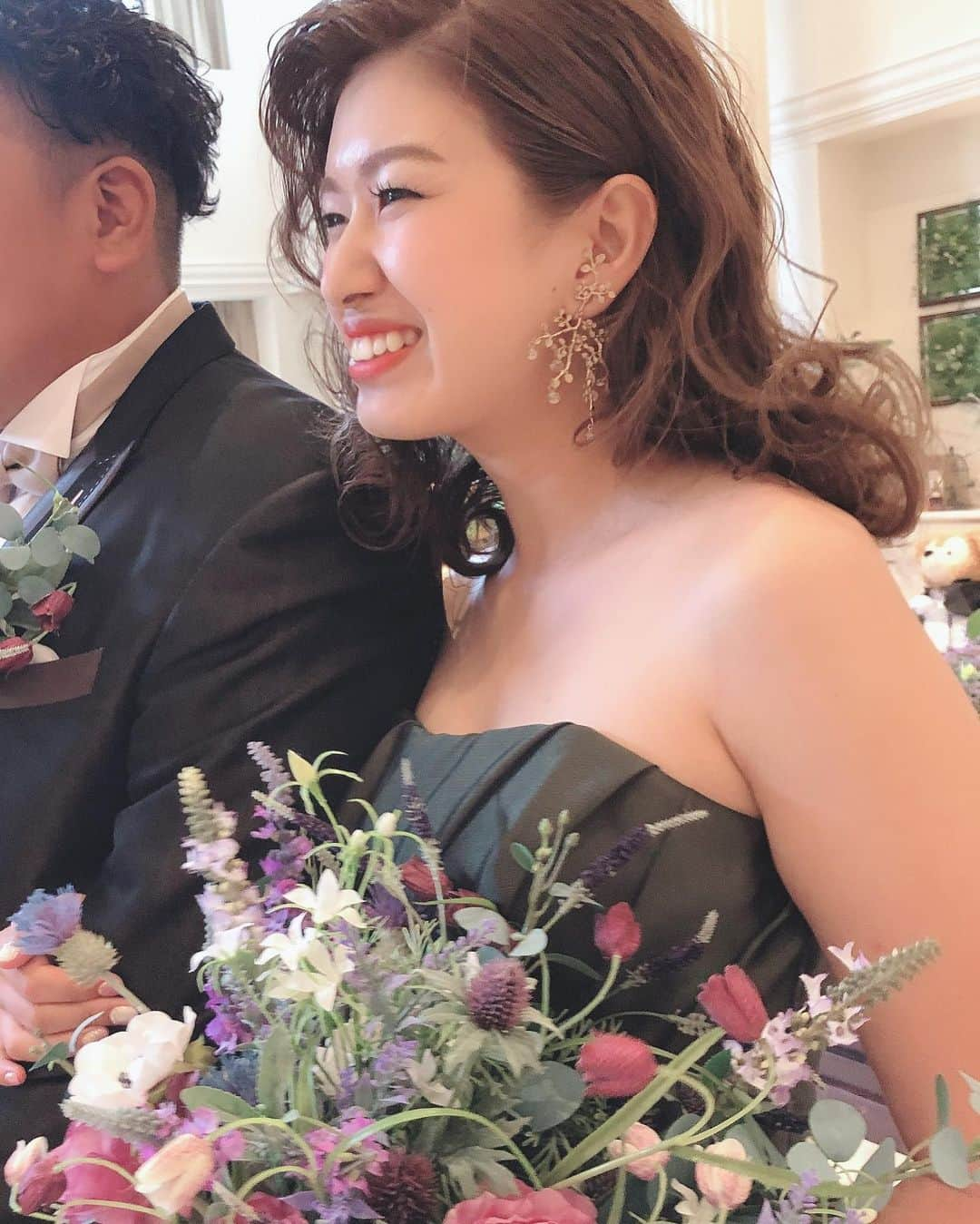 中嶋真緒さんのインスタグラム写真 - (中嶋真緒Instagram)「大好きな友達が結婚して 大好きな友達が誕生日を迎えた🎉  みんな普通に会社勤めだから 普段ストーリーにしか載せないけど 幸せなことは残しておきたいから サラッと投稿💕  みんなが大好きっ🌟」10月19日 17時00分 - mao.nkjm