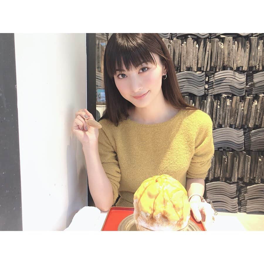 繭さんのインスタグラム写真 - (繭Instagram)「ㅤㅤㅤ ㅤㅤㅤ こちらがかき氷ハンターの私が 世界でいちばん好きなかき氷です！！！！！ ㅤㅤㅤ 京都にあるお茶と酒たすきさんの 10月限定の鳴門金時とかぼちゃのクリーム カラメルソース仕立て。 ㅤㅤㅤㅤㅤㅤ 本当にこのかき氷が大好きなんです😭 濃厚なのにしつこくなくて、 もったりしてるのにぺろっと食べられる。 多分食べていただけたらこの感想、 めちゃくちゃしっくりくると思う🥺 ㅤㅤㅤ 京都に行ったら必ずたすきさんはお伺いしていて、 どのかき氷ももちろん美味しいんですけど このかき氷は特に食べてもらいたいです。 10/30までなので、ご都合のつく方は是非💁🏻‍♀️✨ ㅤㅤㅤ #京都 #京都かき氷 #お茶と酒たすき #かき氷 #かき氷ハンター #🍧 #followme #followmejp #followjp」10月19日 17時07分 - mayumayu1008