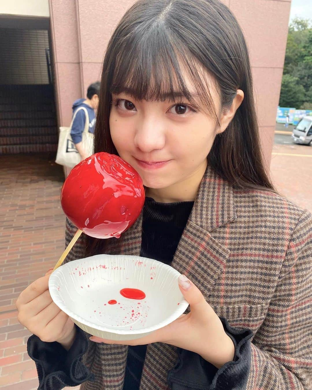 小玉梨々華さんのインスタグラム写真 - (小玉梨々華Instagram)「今年初の学園祭でのライブでした ライブはもちろん、屋台もまわらせてもらえて 凄く楽しかったです〜りんご飴おっきかった〜」10月19日 17時09分 - ririka_kodama