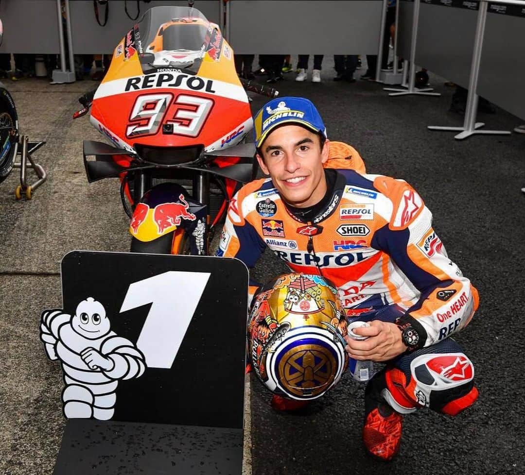 MotoGPさんのインスタグラム写真 - (MotoGPInstagram)「Your #JapaneseGP 🇯🇵 poleman @marcmarquez93 🏁 // The newly crowned 2019 #MotoGP World Champion will start from pole at Motegi for the very first time in the premier class!💪 #MM93 #Motorcycle #Racing #Motorsport」10月19日 17時30分 - motogp