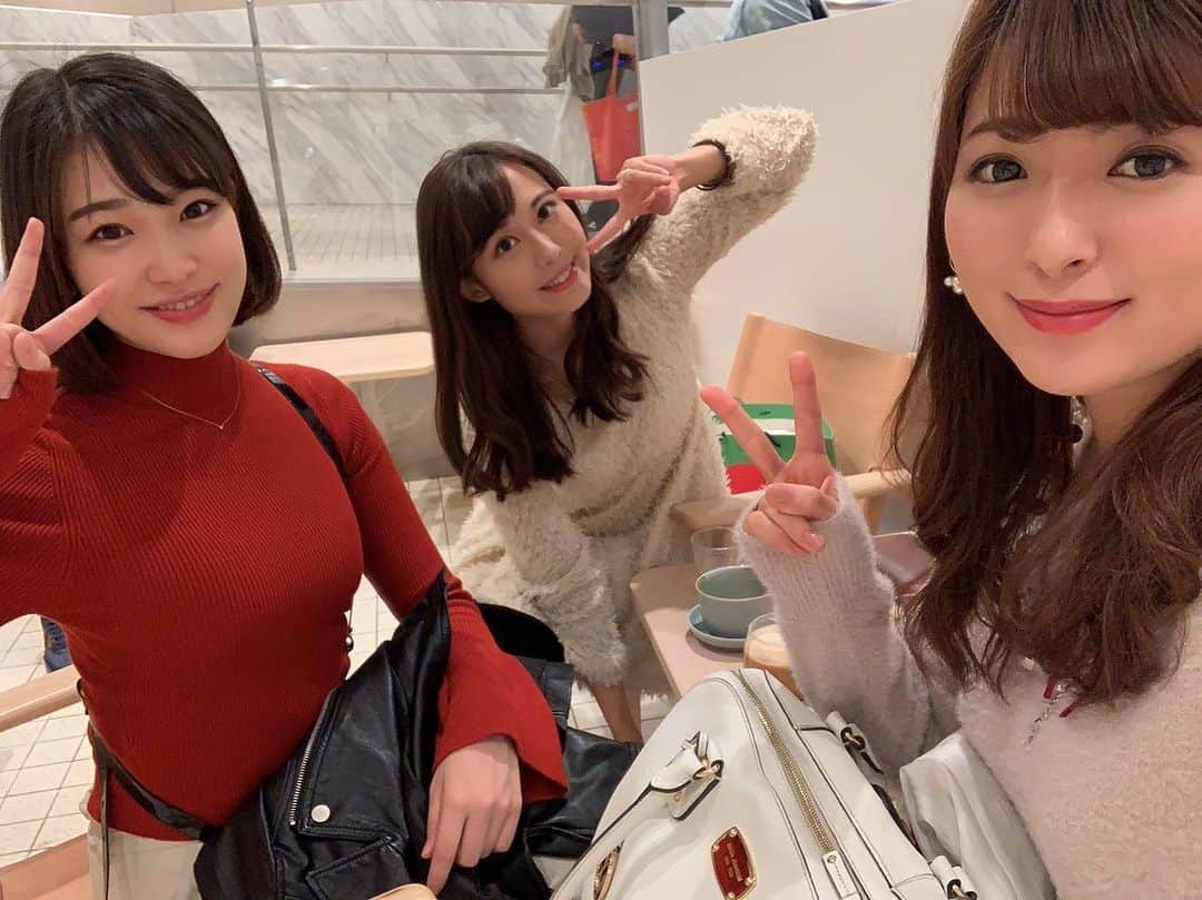 のインスタグラム：「女子会@銀座 ・ ・ ・ #ミス慶應　#ミス首都大　#エスガールズ  #女子会　#銀座　#アナウンサー　#女子大生　#大学生　#読モ　#サロモ　#被写体　#ブルーボトルコーヒー #カフェ　#カフェ巡り　#ビジョビ」