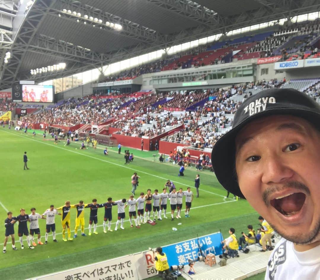 植田朝日のインスタグラム：「🔵🔴﻿ ﻿ 勝つって気持ち良いね‼️﻿ 今日はみんな戦ったのではないでしょうか⁉️﻿ ﻿ 互いに拍手っす！w﻿ ﻿ この後も一戦必勝。﻿ 次の大分も確実に勝ちましょう‼️﻿ ﻿ バモ トーキョー﻿ ﻿ #tokyo12」