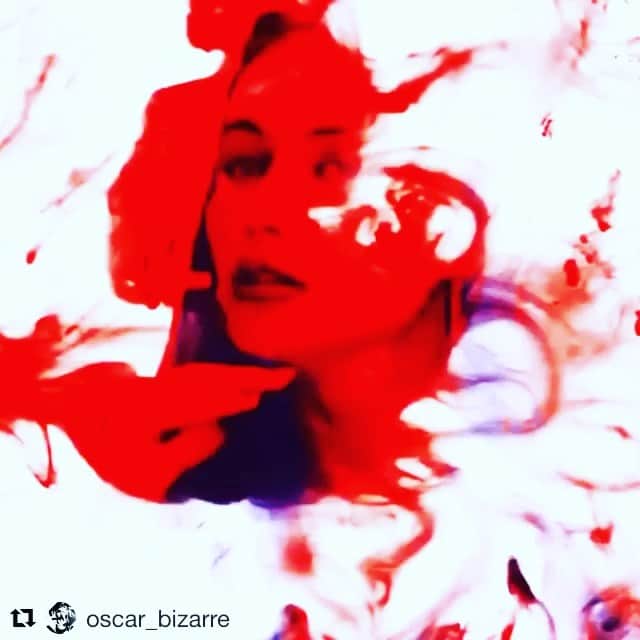 エマニュエル・ベアールのインスタグラム：「#Repost Thank you @oscar_bizarre 🙏🏻☀️ ・・・ E.B. @emmanuellebeart  @massiveattackofficial / @trickyofficial  Take it there . . . #oscarbizarre #video #weird #red #emmanuellebeart #french #smoke #love #take #it #there #rise #weirdart #bizarre #cinema #strangerthings #lenfer #claudechabrol」