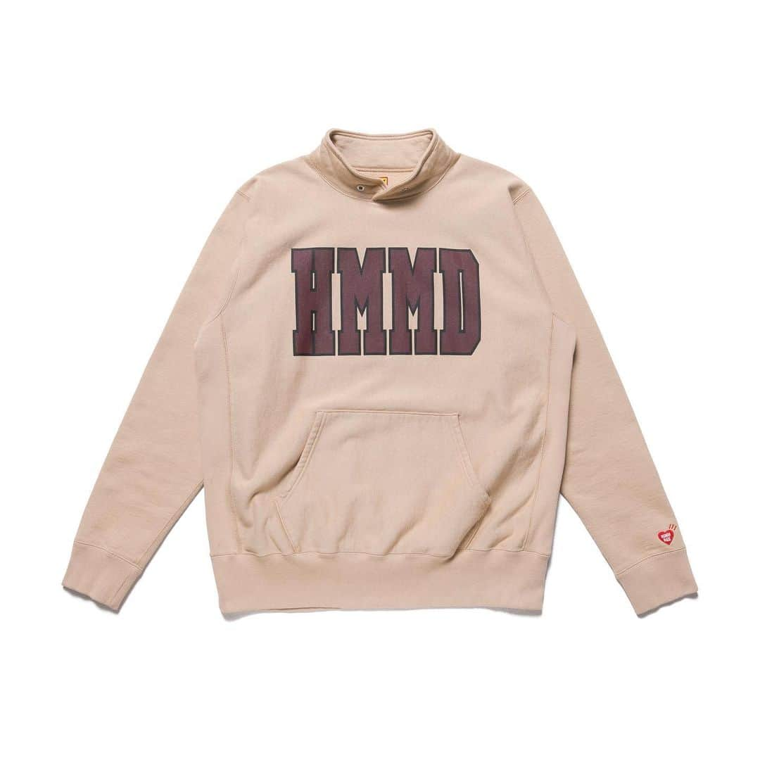 HUMAN MADEさんのインスタグラム写真 - (HUMAN MADEInstagram)「"CREW NECK SWEAT" now available in store and online. www.humanmade.jp  裏毛のクルーネックスウェットシャツです。ネックまわりのデザインやプリントされたグラフィックロゴが特徴です。セットアップでコーディネイトできる共地のスウェットパンツも展開しています。 Crew neck cotton sweatshirt with stand collar. Can be paired with our classic sweatpants available in the same two colors.」10月19日 20時36分 - humanmade