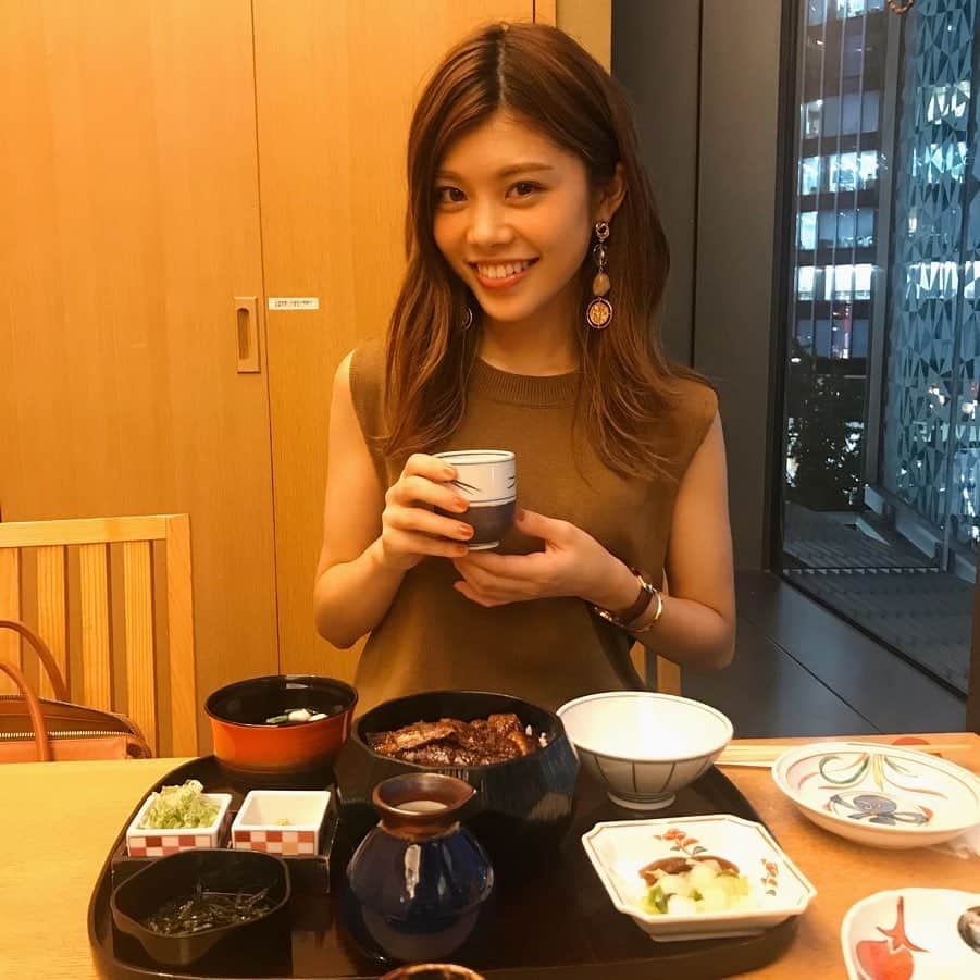 池田真子さんのインスタグラム写真 - (池田真子Instagram)「名古屋に行くと食べたくなるひつまぶし！！ ． ． ． 白ごはんってあまり普段進んで食べないけど、味のついたご飯になると好きなのかめちゃくちゃ食べる！！笑 ． ． ． 3段階で楽しめるのも良いよね＊° ． ． ． う巻きも美味しかった！！ ． ． ． ． ． 名古屋に行くとひつまぶしと手羽先はほぼ毎回食べてる気がする♪♪ ． ． ． ． ． ． 名古屋で美味しいお店あったら教えてください！！ ． ． #名古屋 #ひつまぶし #名古屋グルメ #名古屋めし #instagood #love #nagoya #hitsumabushi #instafood #food #foodstagram #instalike #instalove #photooftheday #picoftheday #좋아요환영 #먹스타그램 #맛스타그램 #맛집」10月19日 21時19分 - mako_ikeda