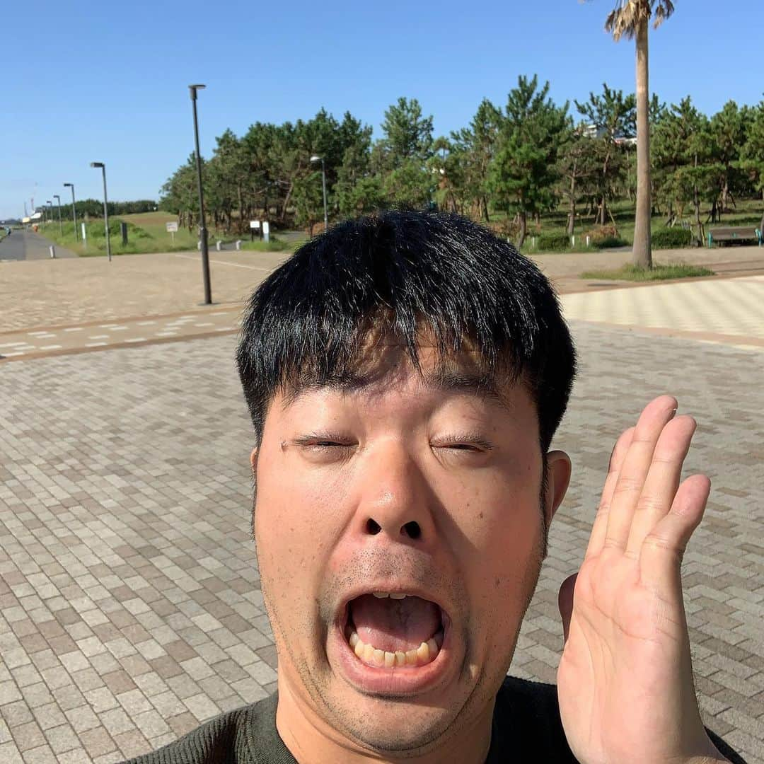 西川晃啓さんのインスタグラム写真 - (西川晃啓Instagram)「気絶初戦 気合い入れて見た日本シリーズ。ジャイアンツ負けて気絶  #あるある探検隊#レギュラー#気絶#気絶の日々#ギャグ#仕事#終わり#自宅#野球#日本シリーズ#観戦#ジャイアンツ#完敗#明日#勝とう」10月19日 21時30分 - kizetu