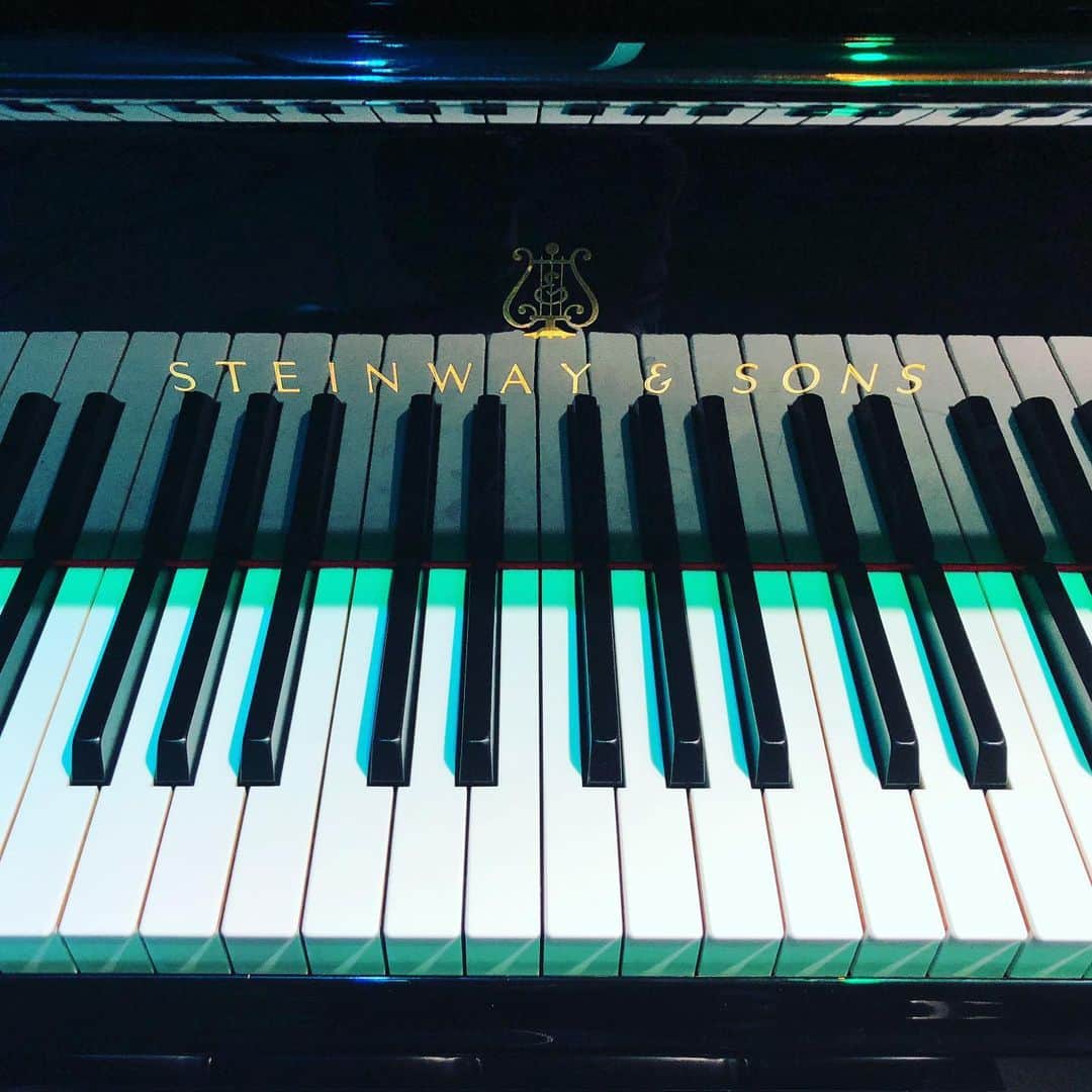上杉洋史のインスタグラム：「545324 D #piano #steinway #venue #todayspiano #instapiano #pianophotography #iwasakihiromi #concert」
