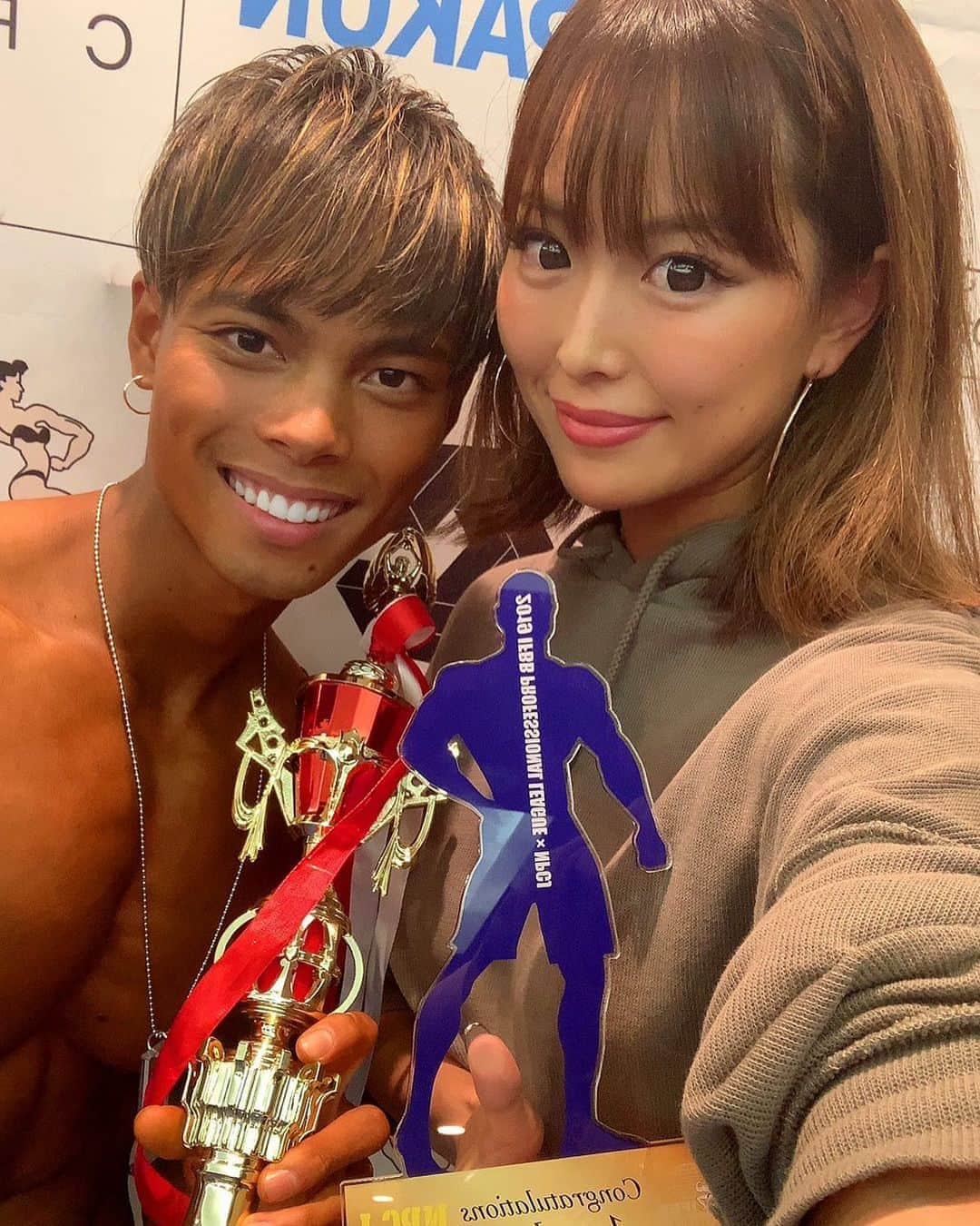 さーたんさんのインスタグラム写真 - (さーたんInstagram)「* * * NPCJ JAPAN OPEN メンズフィジーク オーバーオールおめでとう🎉 * 自分の事のように嬉しすぎて号泣した😭 来月のジャパンオリンピアに向けて サポート頑張ります💪💪 * 自慢の彼氏👦🏾❤️ * * さちも負けてられん。 来年に向けて頑張ろう😆🔥 モチベ上がった✨ * * * #npcj #フィジーク #筋トレ#筋肉#優勝#オーバーオール#おめでとう#大好き#コンテスト#減量」10月19日 21時38分 - saachi_10