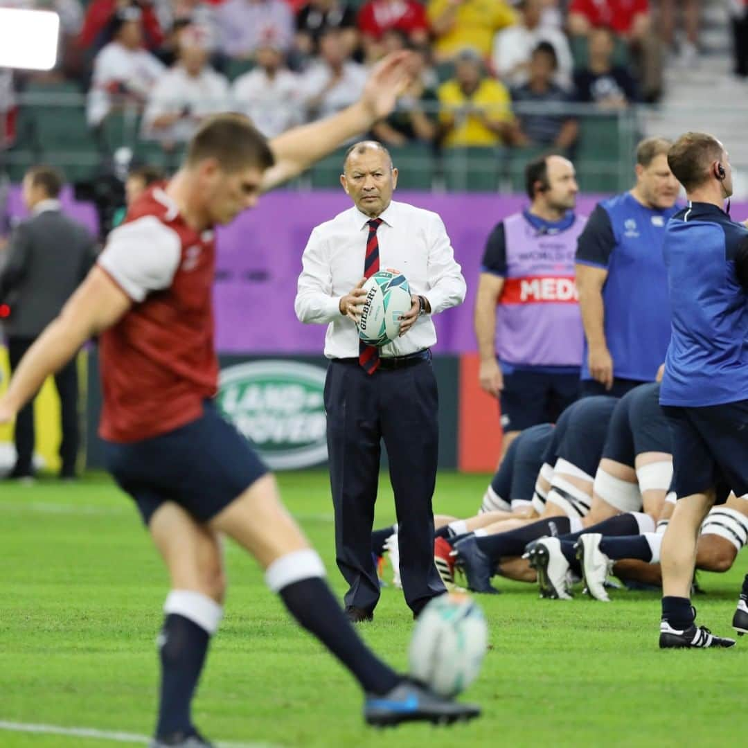 日本経済新聞社さんのインスタグラム写真 - (日本経済新聞社Instagram)「【ラグビーW杯】試合前、練習を見守るイングランドのエディー・ジョーンズＨＣ＝澤井慎也撮影 #ラグビー #ラグビーＷ杯 #ラグビーワールドカップ #ラグビーワールドカップ2019 #スポーツ #RWC大分 #日本 #大分 #イングランド #日経 #日経写真映像部 #写真 #ドキュメンタリー #rugby #RWC #RWC2019 #sports #RWCOita #japan #Oita #photo #photography #photographer #nikkei #England #documentary #photojournalism」10月19日 22時52分 - nikkei