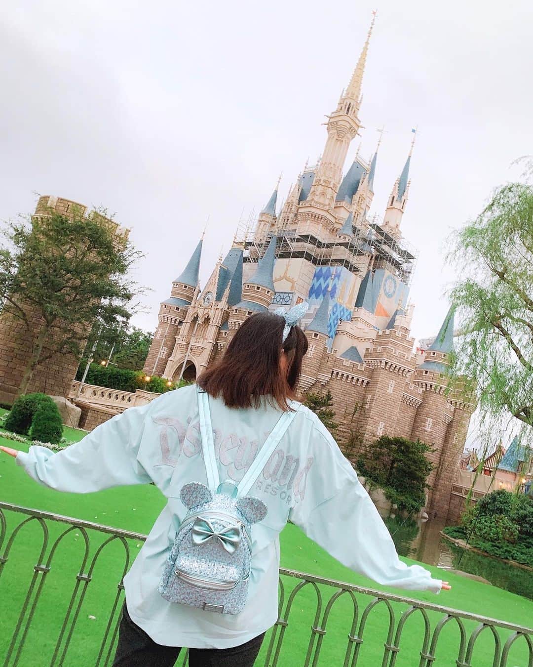 Hatamaさんのインスタグラム写真 Hatamainstagram アレンデールアクアまん Tokyodisneyland Tokyodisneyresort Cinderellacastle Arendelleaqua Spiritjersey Loungefly Loungeflydisney Earheadband Disneygram Disneylife Disneylove