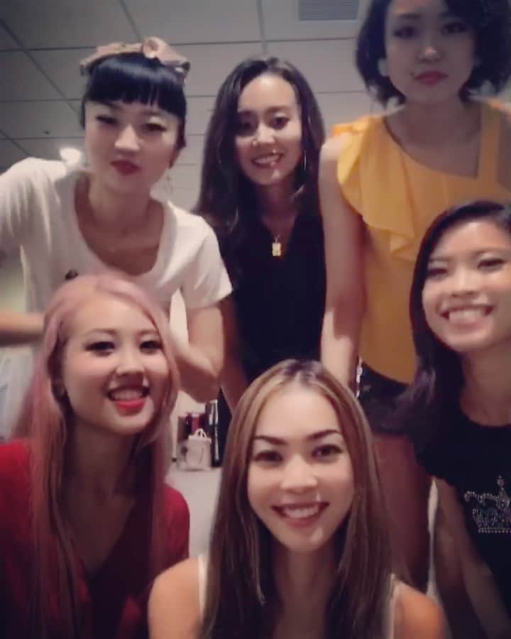 美馬寛子のインスタグラム：「This is once of my favorite video with @missuniversejapan girls after the rehearsal 😊🎀 I miss them all...😢 Thank you very much “team #マツコ会議 “ for great TV show 🙇🏻‍♀️ . #missuniverse #missuniverse2019 #missuniversejapan #missuniversejapan2019 #ミスユニバース #ミスユニバースジャパン #ミスユニバース2019 #ミスユニバースジャパン2019 #ナショナルディレクター #nationaldirector #美馬寛子  @missuniverse @__ako_kamo__  @missuniversejapan」