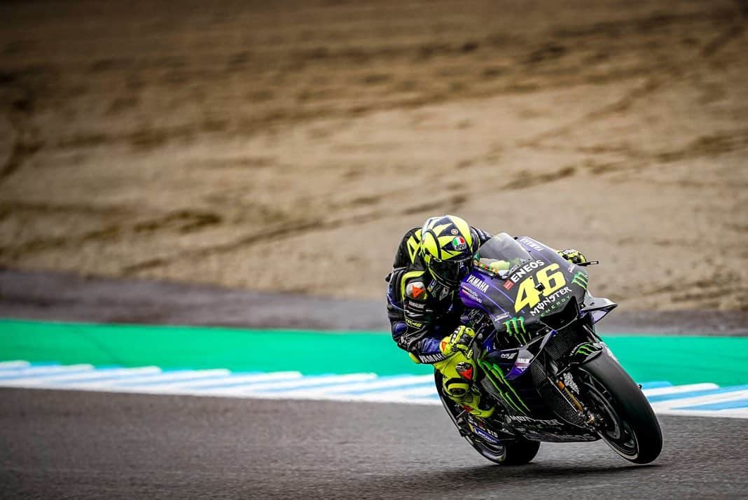 バレンティーノ・ロッシさんのインスタグラム写真 - (バレンティーノ・ロッシInstagram)「Twin Ring Circuit Motegi,Japan  Saturday,official practice 📸 @falex79」10月19日 23時51分 - valeyellow46