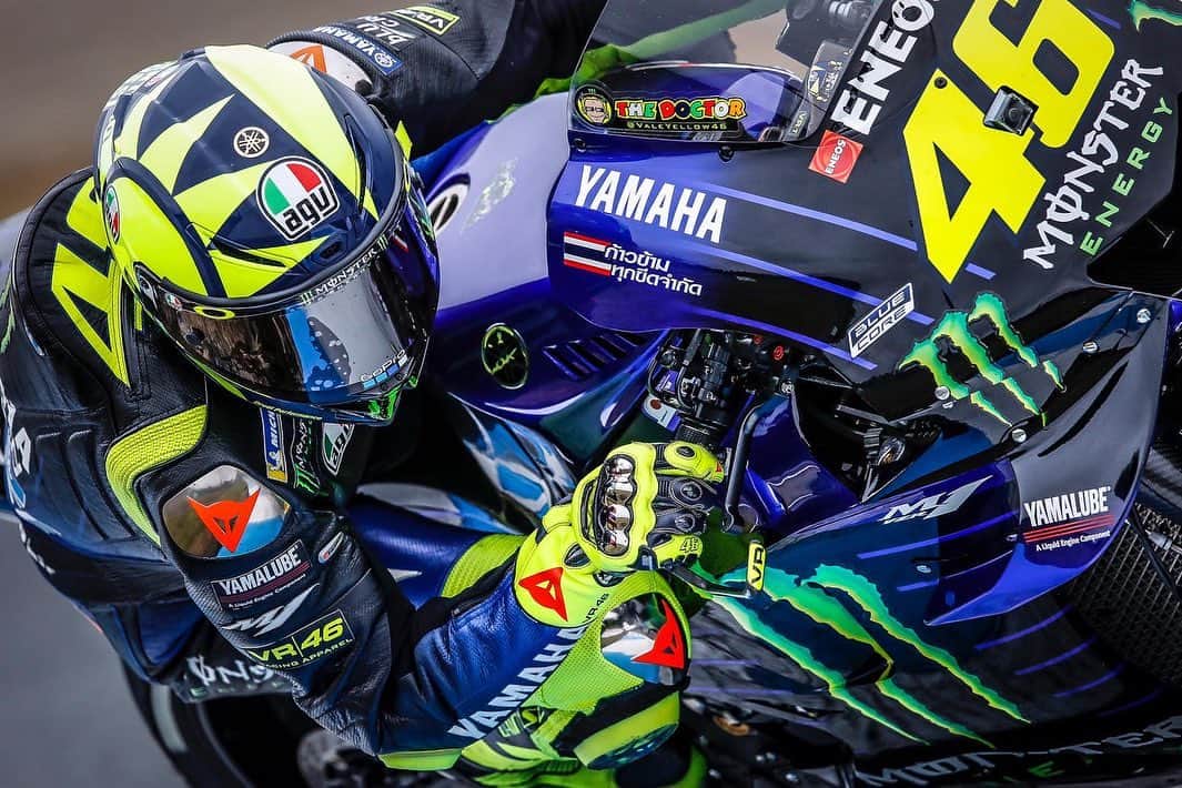 バレンティーノ・ロッシのインスタグラム：「Twin Ring Circuit Motegi,Japan  Saturday,official practice 📸 @gigisoldano @jesusrobledo」