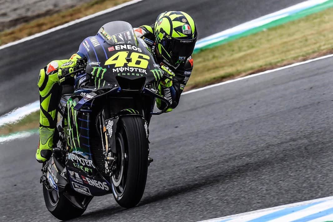 バレンティーノ・ロッシさんのインスタグラム写真 - (バレンティーノ・ロッシInstagram)「Twin Ring Circuit Motegi,Japan  Saturday,official practice 📸 @gigisoldano @jesusrobledo」10月19日 23時55分 - valeyellow46