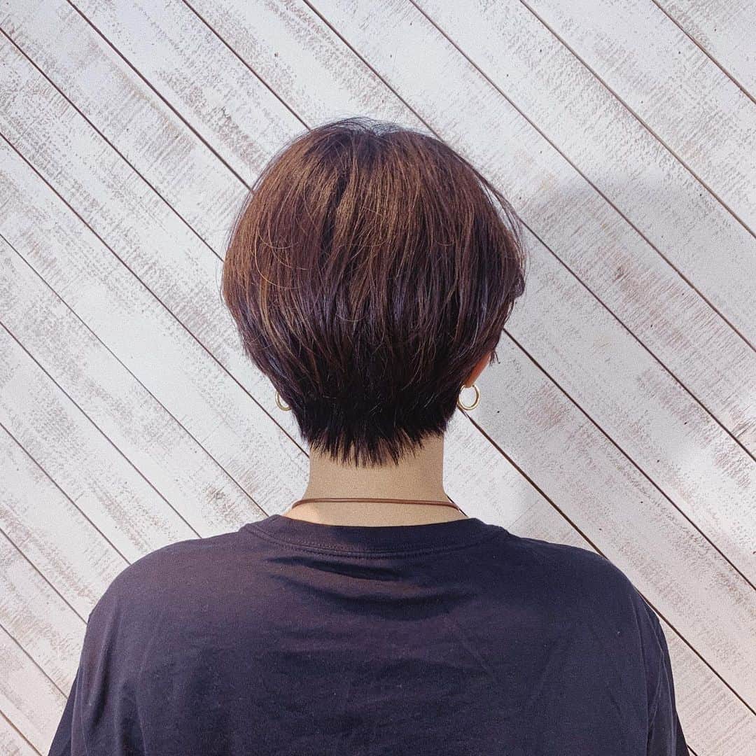 中村優さんのインスタグラム写真 - (中村優Instagram)「髪切った💇‍♀️✨❤️ 久々にここまで短くしました。 すっきり良い気分🤘🏻」10月20日 0時11分 - nkmr_yu