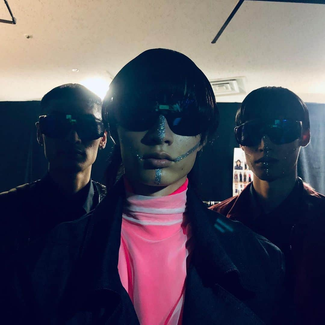 YUKI TAKESHIMAさんのインスタグラム写真 - (YUKI TAKESHIMAInstagram)「東京コレクションRABD2020S/S #rfw  Thanks my team #yukimaketeam @michikofunabiki  @ttoomooii @adamuu_kaho_art  @yukitakeshimamake #テクノ #rabd」10月20日 1時12分 - yukimake