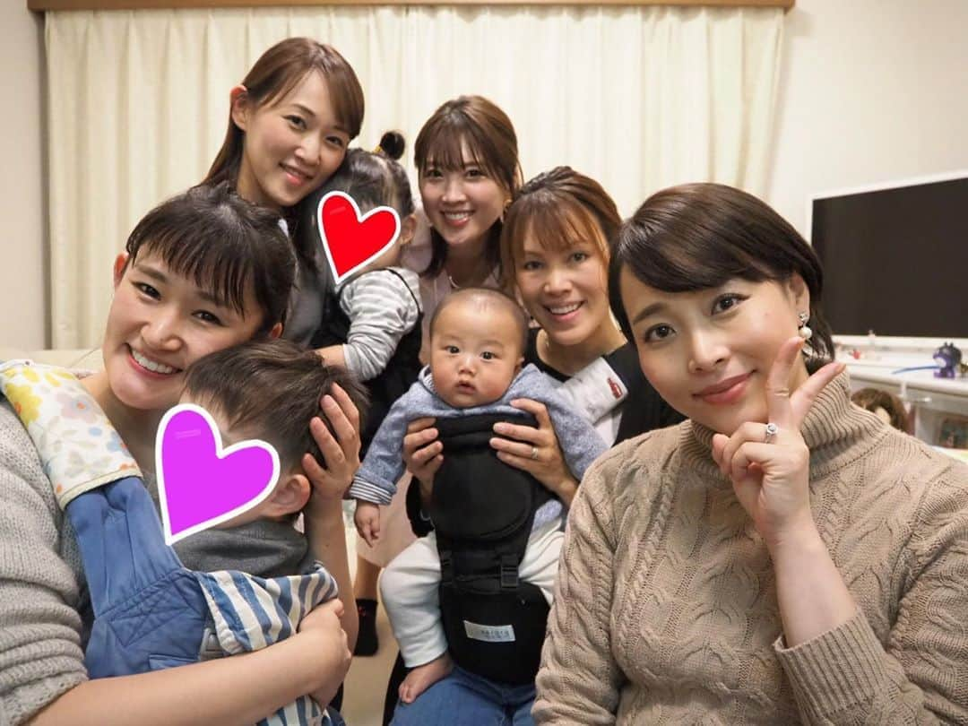 花里まなさんのインスタグラム写真 - (花里まなInstagram)「昨日は同期が我が家に遊びに来てくれました❤️﻿ ランチにバターチキンカレーを作ったのですが、みんなが美味しいと完食してくれてとても嬉しかったです🍛💕﻿ ﻿ 関西在住のあやの#雛月乙葉 にも久々に会えて、久々に会うあやのの相変わらずな美貌にみんなでうっとり✨﻿ トークは変わらずのあやの節で、いつもの事ですがずーーーっと笑っていた1日でした😂😂😂﻿ ﻿ #同期﻿ #91期﻿ #輝良まさと  気遣い女王✨👏﻿ #真月咲  お誕生日おめでとう💕美肌女王🌹﻿ #千寿はる  ひょうきん女王😂﻿」11月18日 7時56分 - aiko_mana18