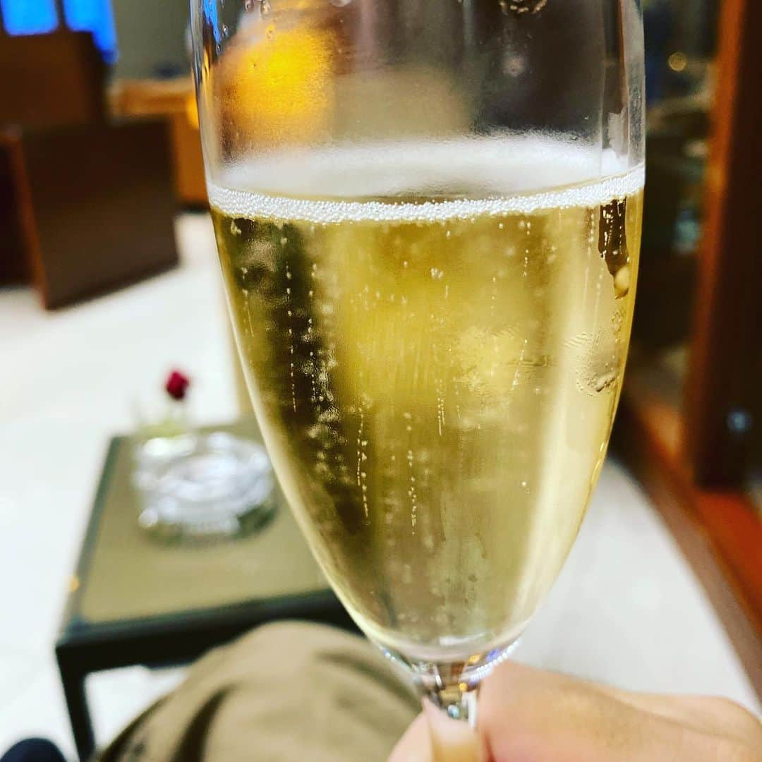 三吉ツカサのインスタグラム：「こんなにうまかったっけ #ドバイ天才」