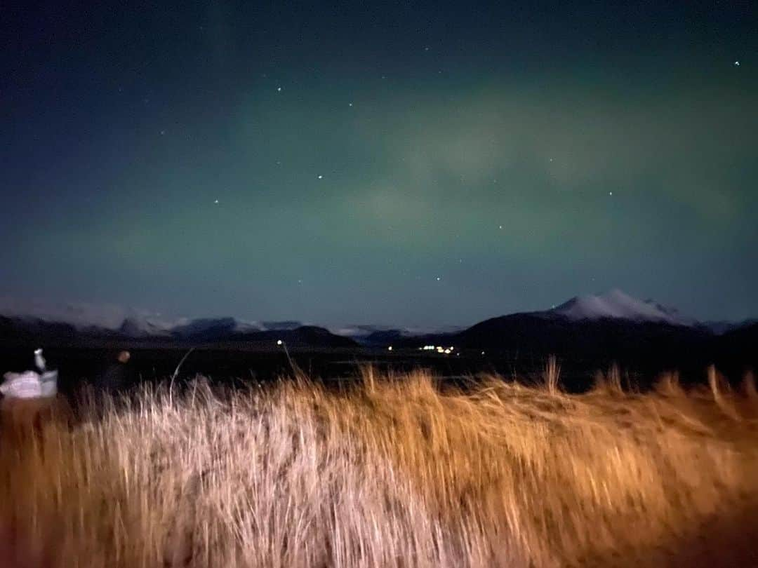 エドウィン・ホッジさんのインスタグラム写真 - (エドウィン・ホッジInstagram)「I can scratch this off of my bucket list. A childhood dream came true tonight! The Aurora Borealis is such an amazing site!! Thank you Iceland!!」11月18日 7時14分 - chaoticsymphony