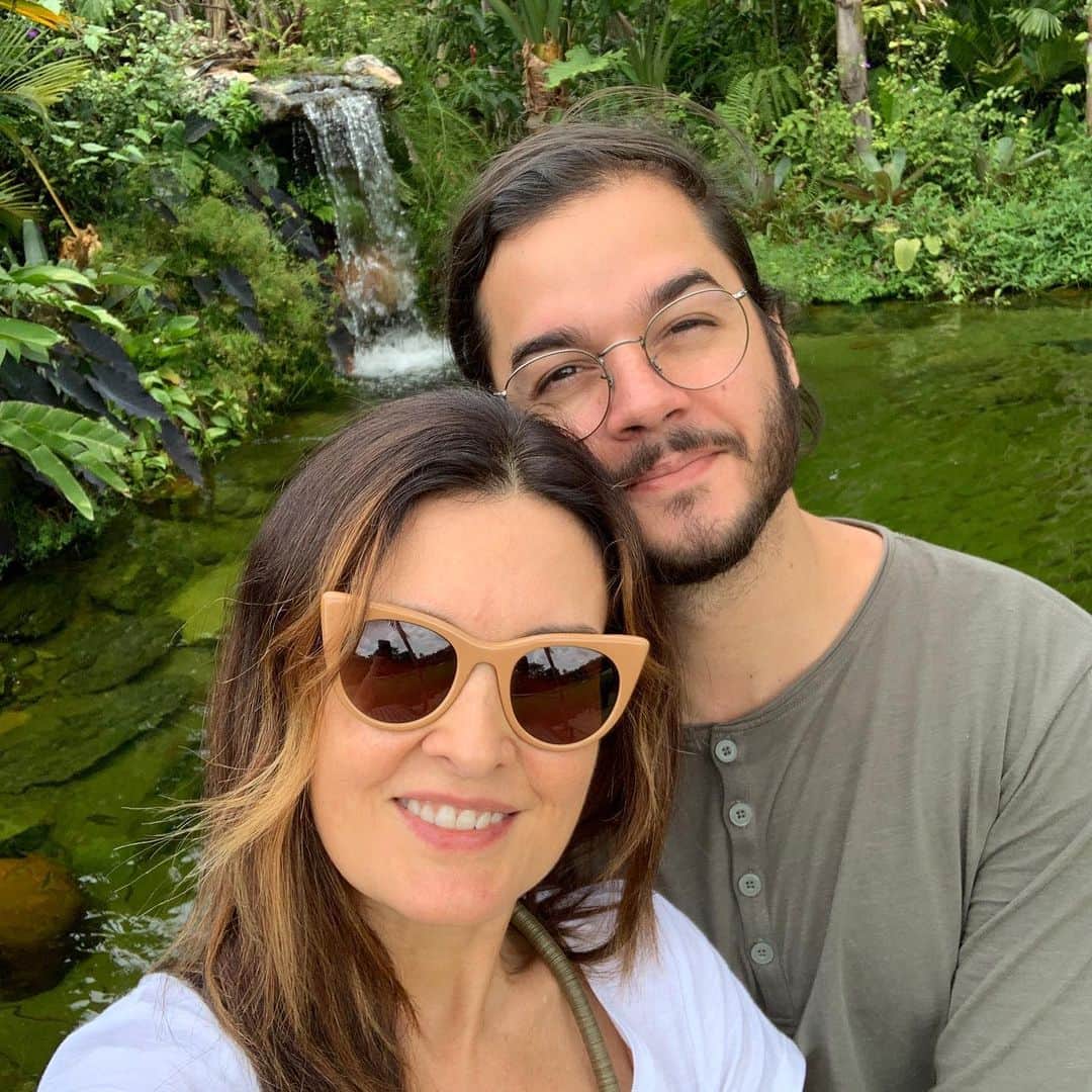 ファチマ・ベルナルデスのインスタグラム：「A gente adora chamego, gaiatice e aventura. Teve tudo isso em #Pirenópolis. Amamos. #cadaminutoimporta ❤️🌷」