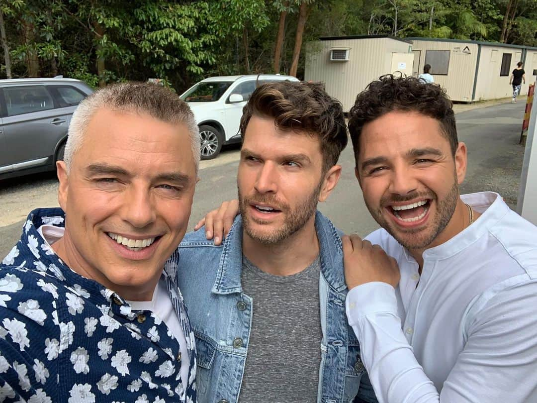 ジョン・バロウマンさんのインスタグラム写真 - (ジョン・バロウマンInstagram)「@scottmale Me and the #extracamp boys Getting ready for #extracamp @joeldommett @adamthomas21 @emilyatackofficial @alisonhammond55  @imacelebrity  Send your questions on twitter to #extracamp #imaceleb #fabulous tune in 22:45 UK time on @itv2 and don’t miss the jaw dropping main show on @itv jb」11月18日 7時23分 - johnscotbarrowman